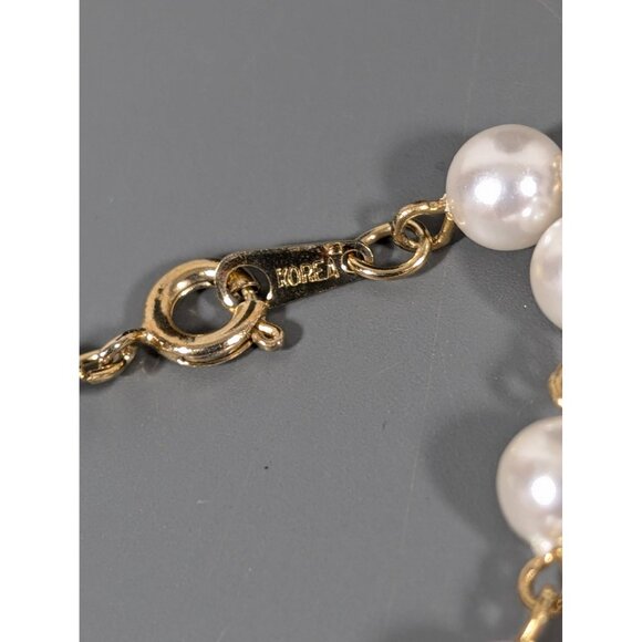 Vintage White Faux Pearl Pink Bezel Beaded Necklace Classic 22 inch - Picture 8 of 9